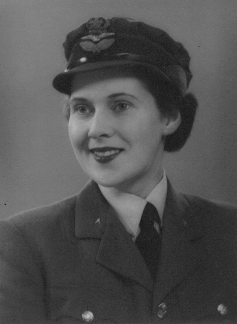 WAAF Section Officer Pauline Betty Bailey, 1943